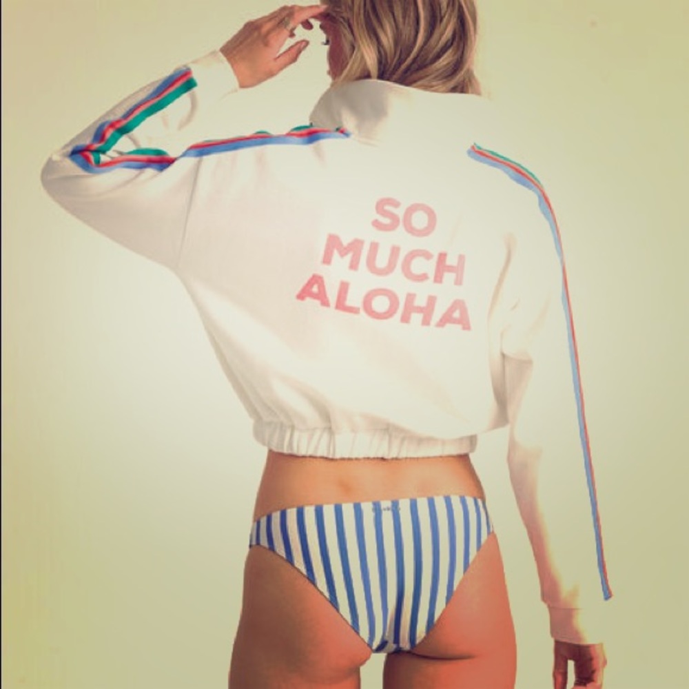 Billabong || NWT Finding Waves Quarter Zip